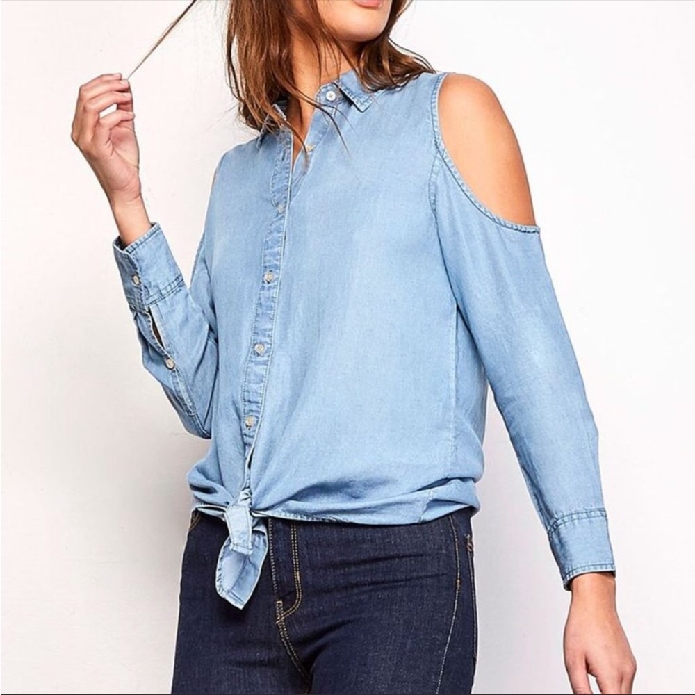 BB Dakota Chambray Top